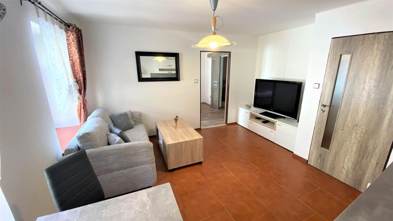 Apartman Прахатице Екстериор снимка