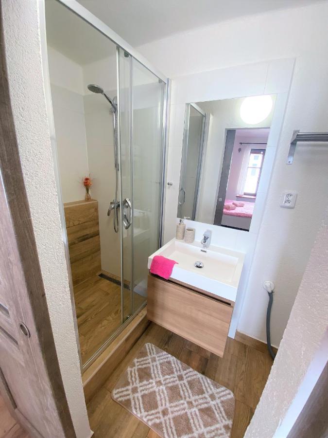 Apartman Прахатице Екстериор снимка