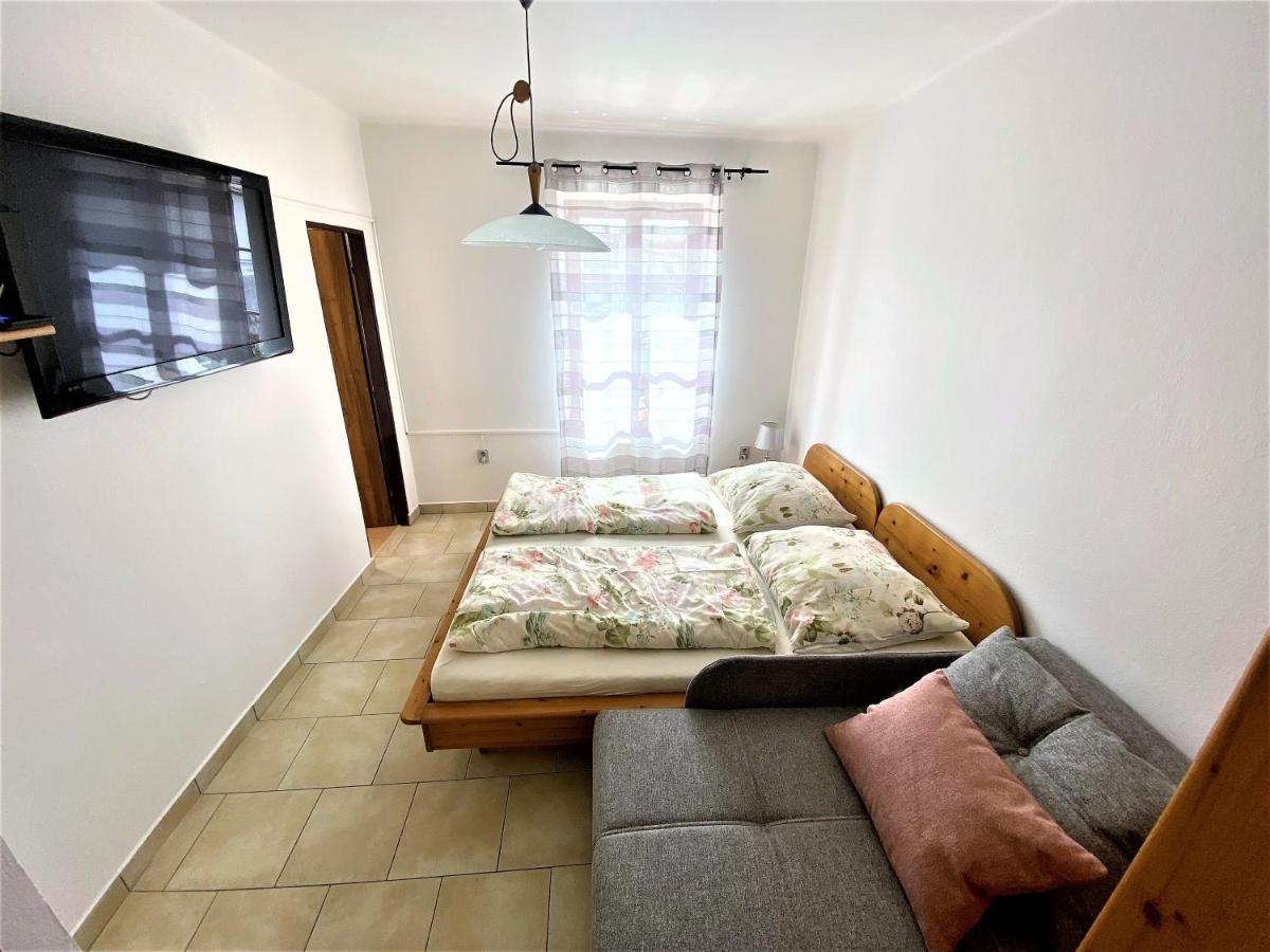Apartman Прахатице Екстериор снимка