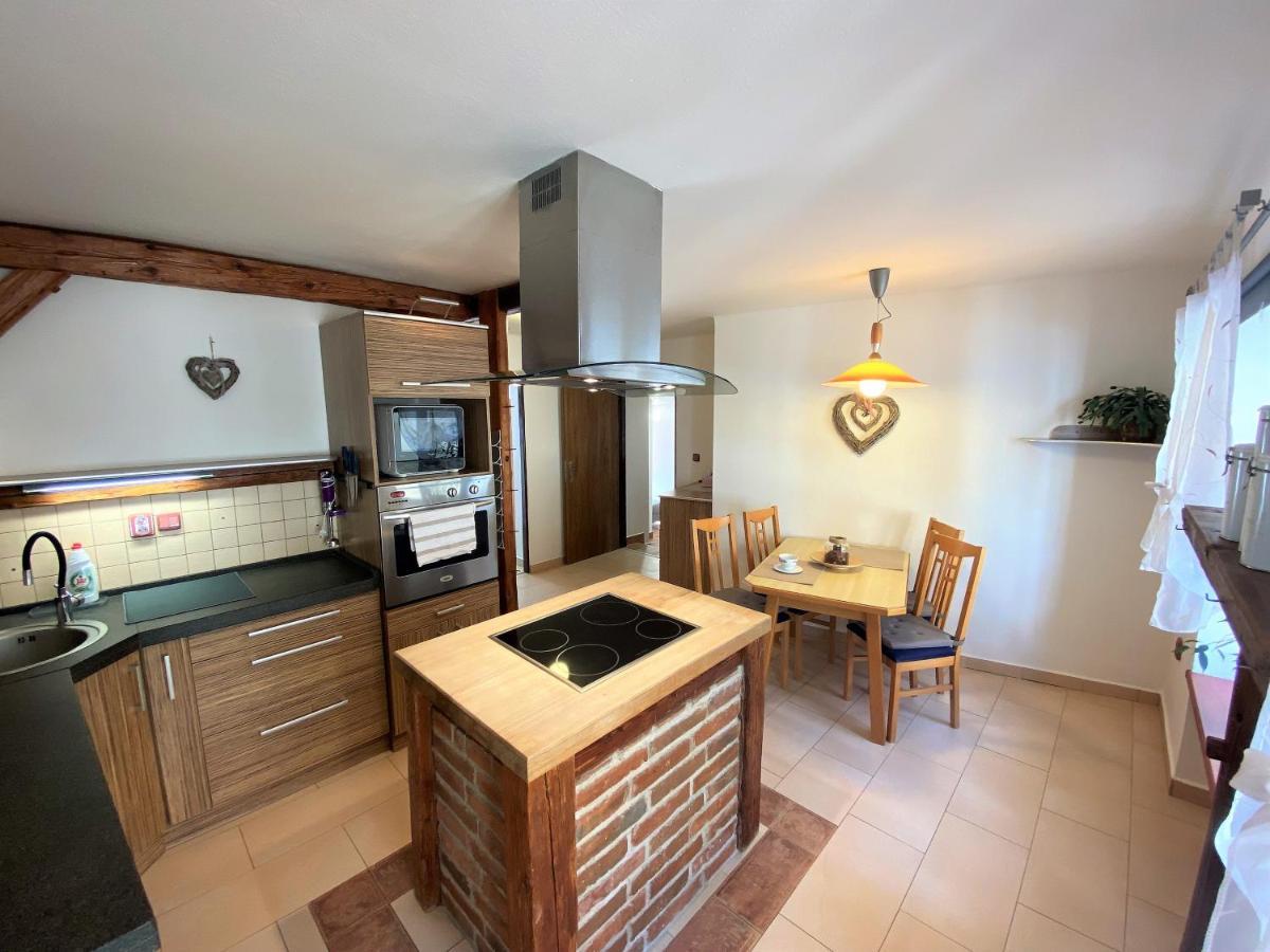 Apartman Прахатице Екстериор снимка